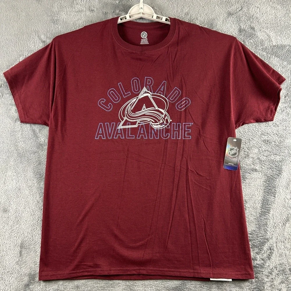 Colorado Avalanche Hockey NHL Mens XL T-Shirt Burgundy Short Sleeve Cotton
